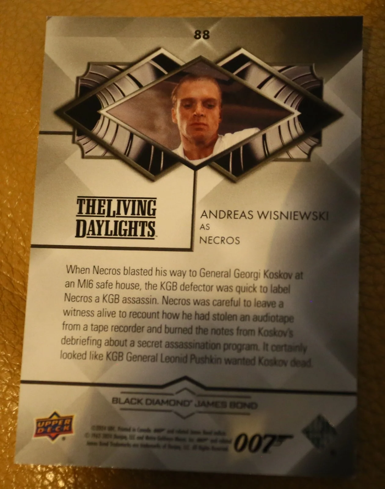 JAMES BOND NUMBER 79 of 199 ANDREAS WISNIEWSKI BLACK DIAMOND TRADING CARD, изображение 2