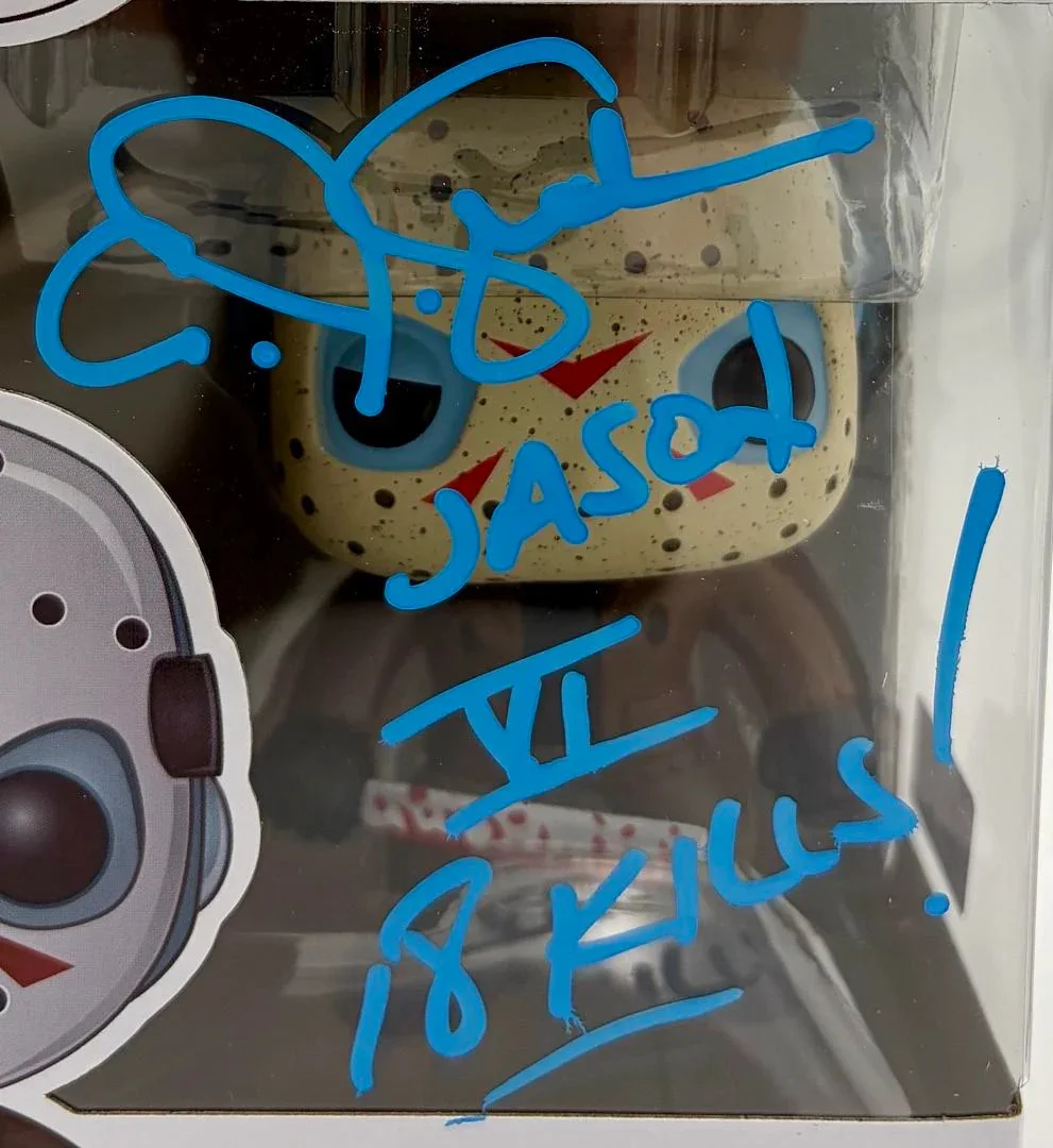 C.J. Graham — C.J. Graham signed "Jason Vorhees" Funko #01 (Friday the 13th) - Zobie COA, изображение 2