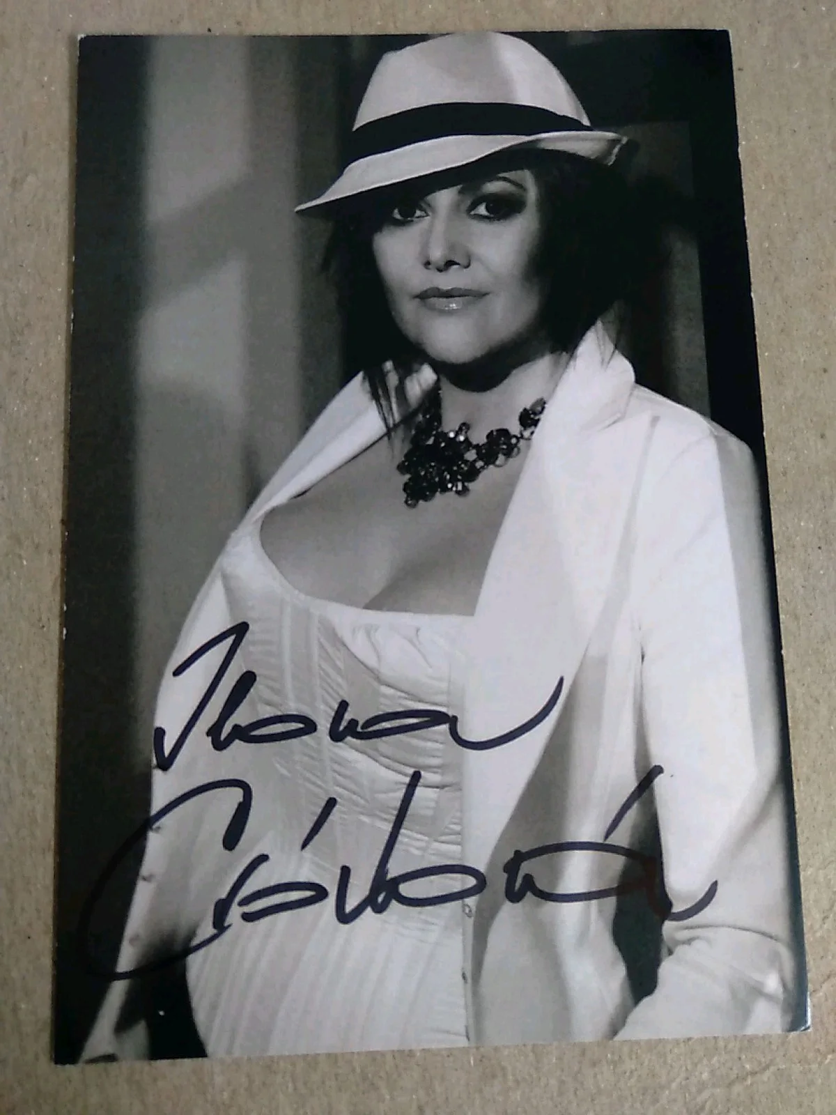 Ilona Csakova Czech Singer Autographed 5x3.5 Flyer Signed, image 2
