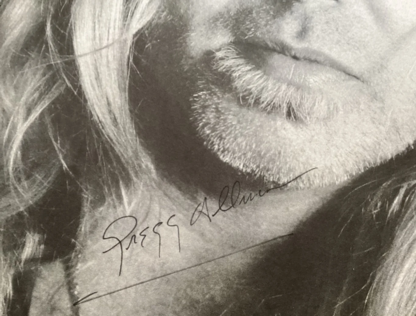 GREGG ALLMAN AUTOGRAPHED SELF TITLED SOLO DEMON NOT BROTHERS 1988 RECORD + PICS, image 3