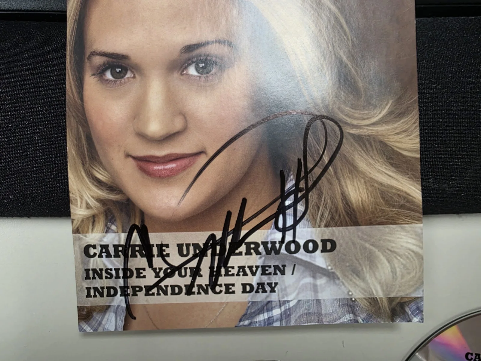 CARRIE UNDERWOOD - INSIDE YOUR HEAVEN - HAND SIGNED 2005 CD SINGLE - NO CASE, image 3