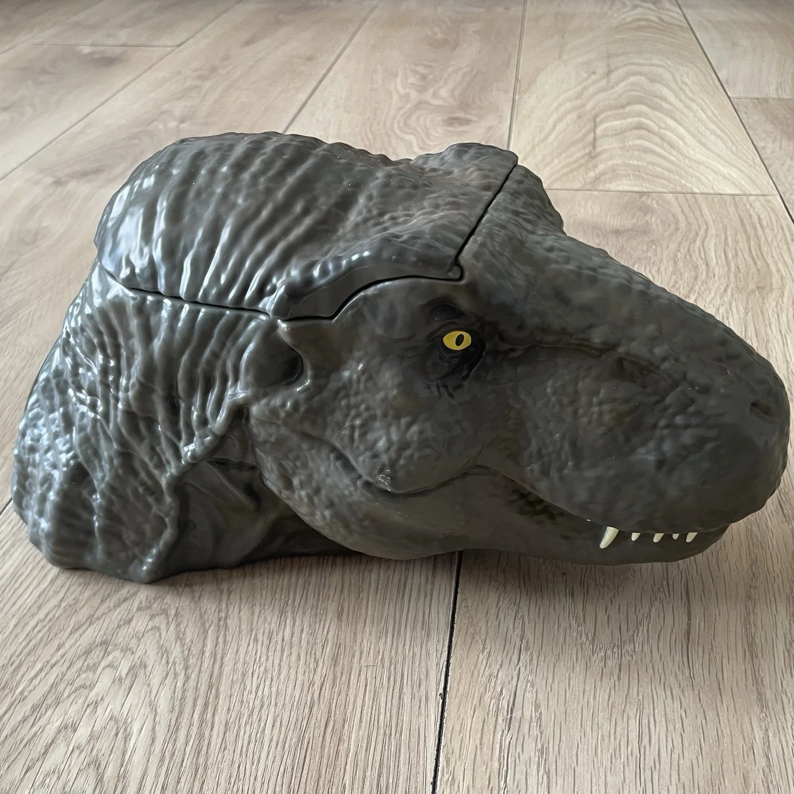Jurassic World Rebirth Popcorn Bucket ODEON Exclusive T Rex Collectible, image 4