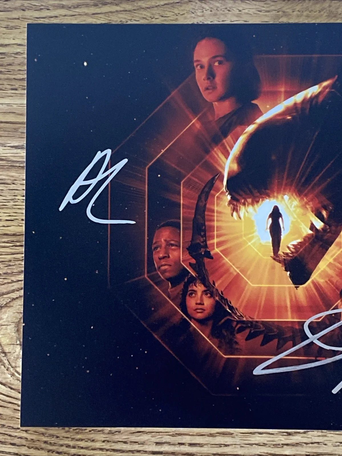 Archie Renaux & Spike Fearn Autographed 8x10 Photo ‘Alien: Romulus’, изображение 2