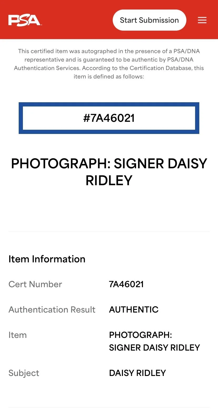 Daisy Ridley — Daisy Ridley "The Force Awakens" Signed 8x10 Photo - PSA Witnessed 7A46021, изображение 3