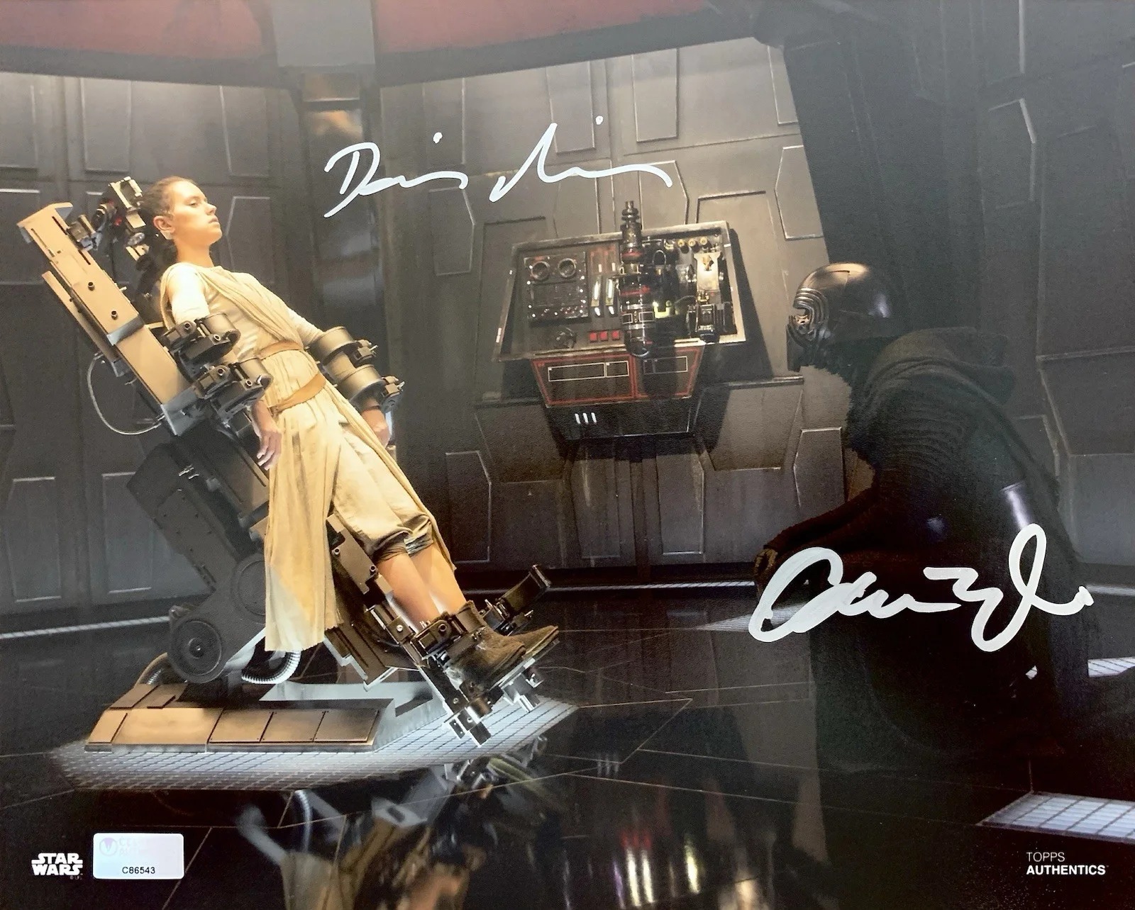 Adam Driver and Daisy Ridley — Adam Driver and Daisy Ridley Signed Star Wars 8x10 Photo - Beckett & CA Cert (B)