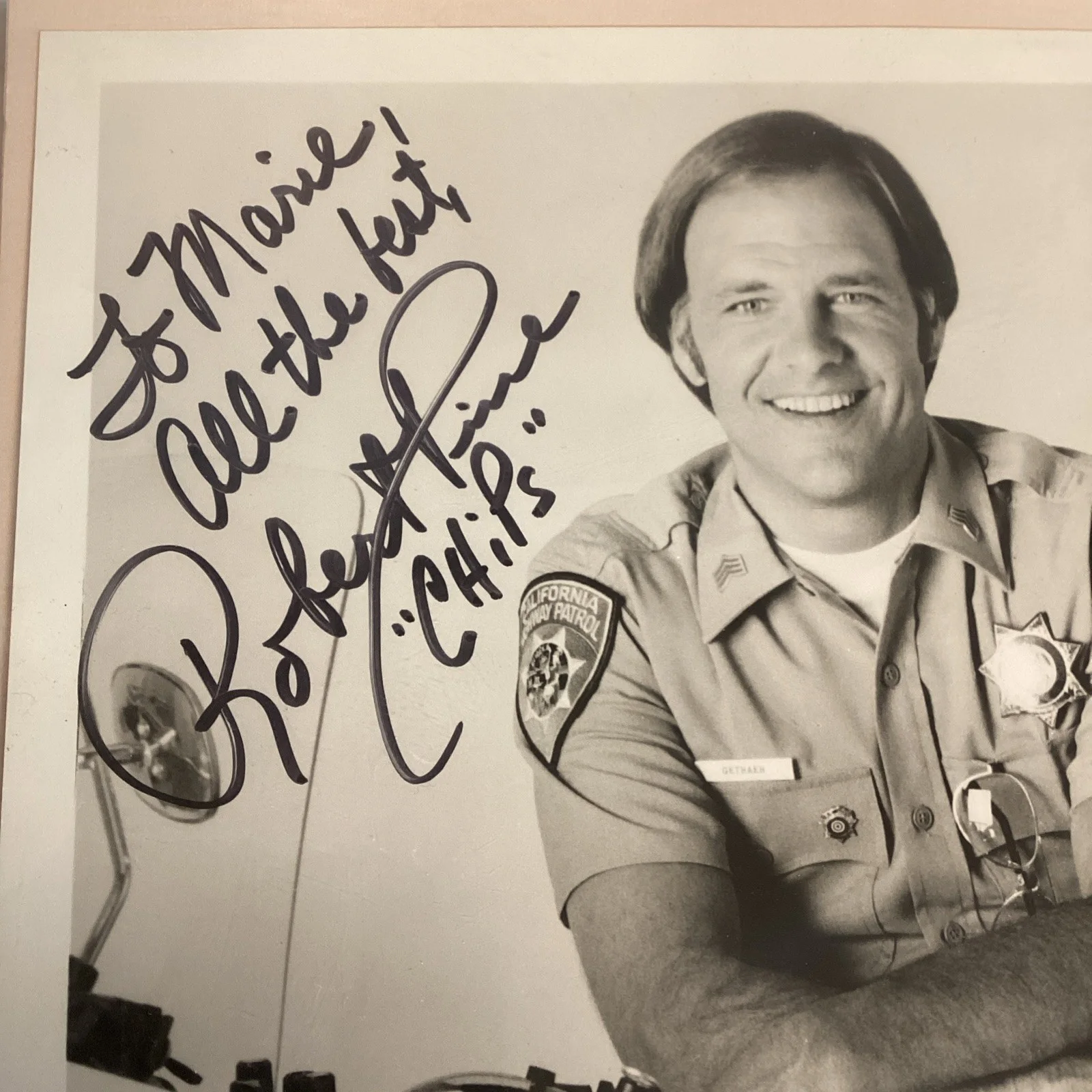 Robert Pine — Robert Pine Signed Chips 8x10 Photo Autograph Sgt Joseph Getraer MGM Vintage TV, image 2