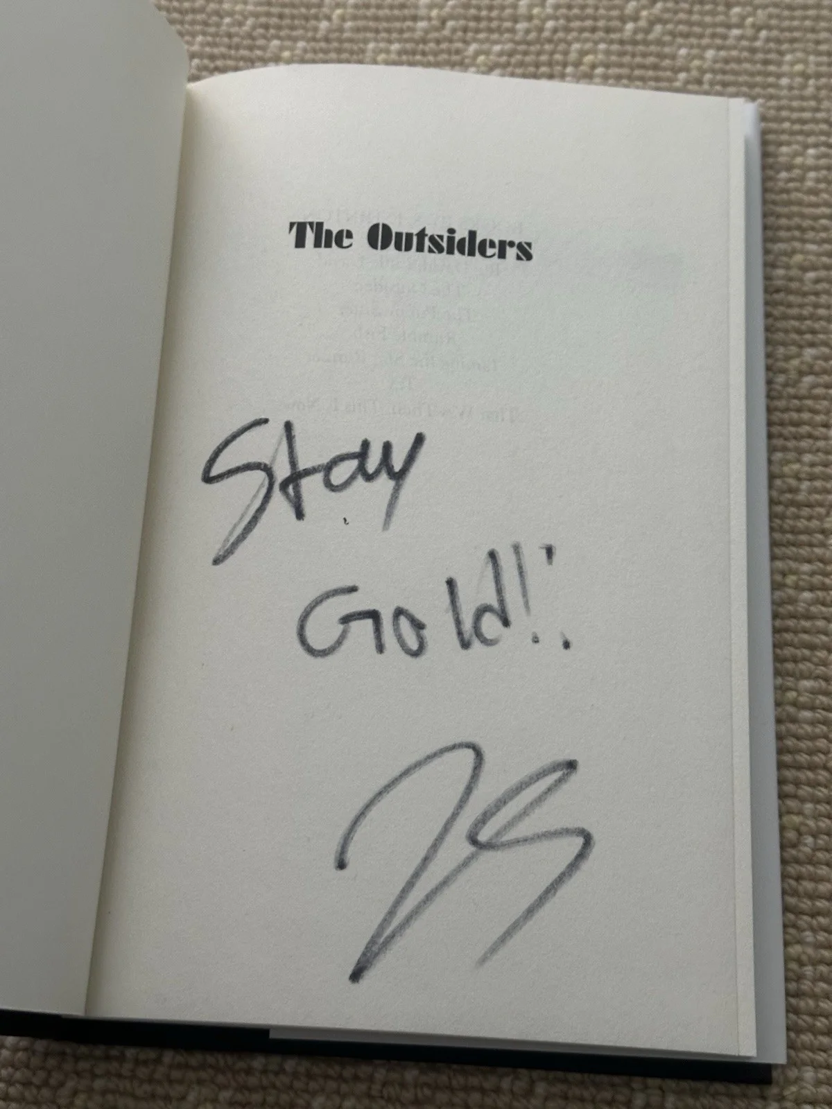 The Outsiders 40th Anniversary Edition Hardcover Signed By Broadways Josh Strobl, изображение 2