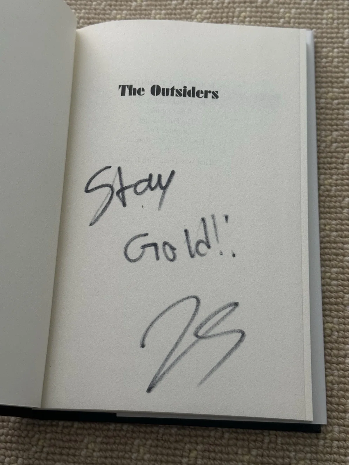 The Outsiders 40th Anniversary Edition Hardcover Signed By Broadways Josh Strobl, изображение 3