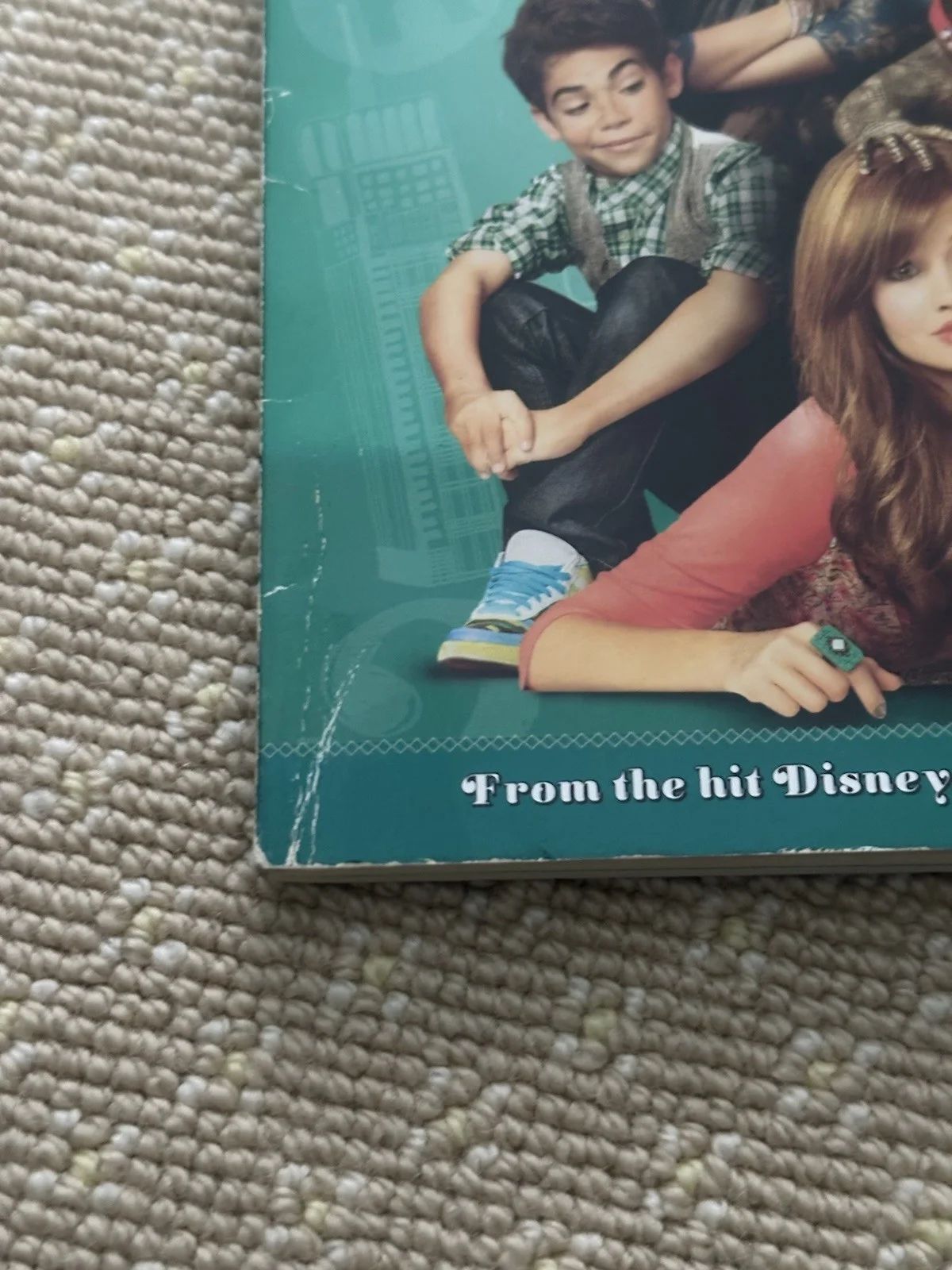 Disney Channel Jessie New Nanny Book Signed By Peyton List SEE ALL PHOTOS, изображение 3