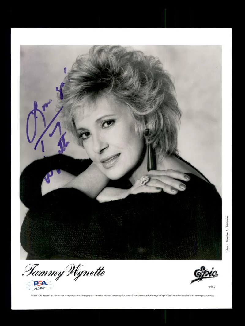 Tammy Wynette — Tammy Wynette PSA DNA Signed 8x10 Photo Autograph