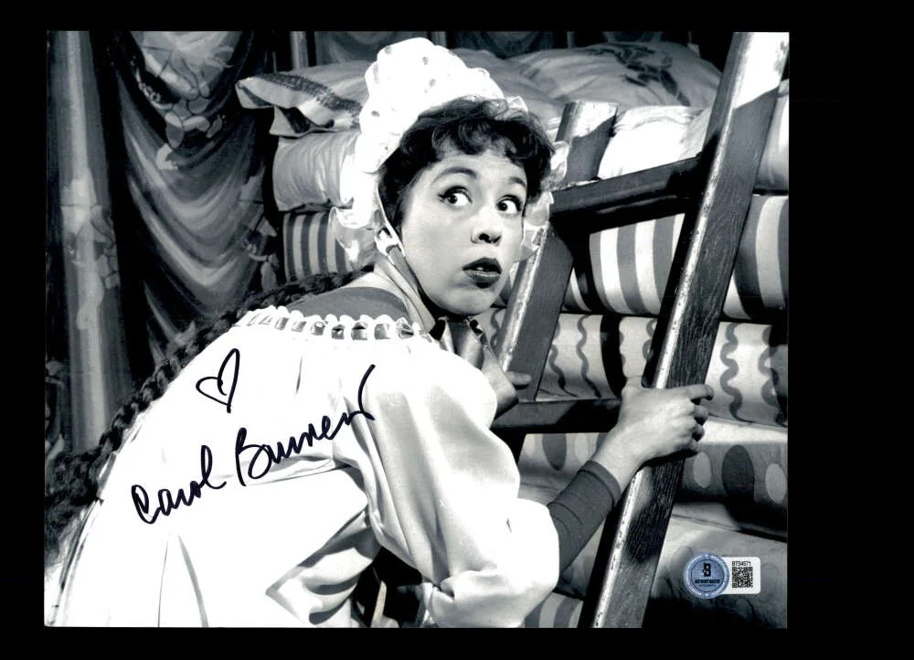 Carol Burnett — Carol Burnett Beckett BAS Autograph 8x10 Photo Signed