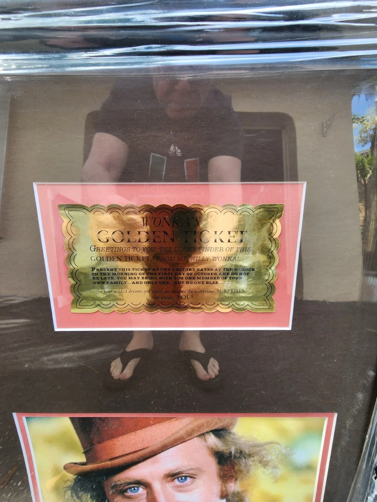 Willy Wonka Signed By Gene Wilder 8 X 10 Photo With Movie Props, image 4