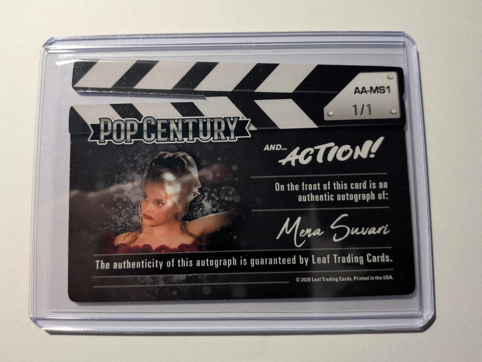 Mena Suvari — MENA SUVARI AUTO 2026 LEAF METAL POP CENTURY American Beauty Action RARE # 1/1, изображение 2