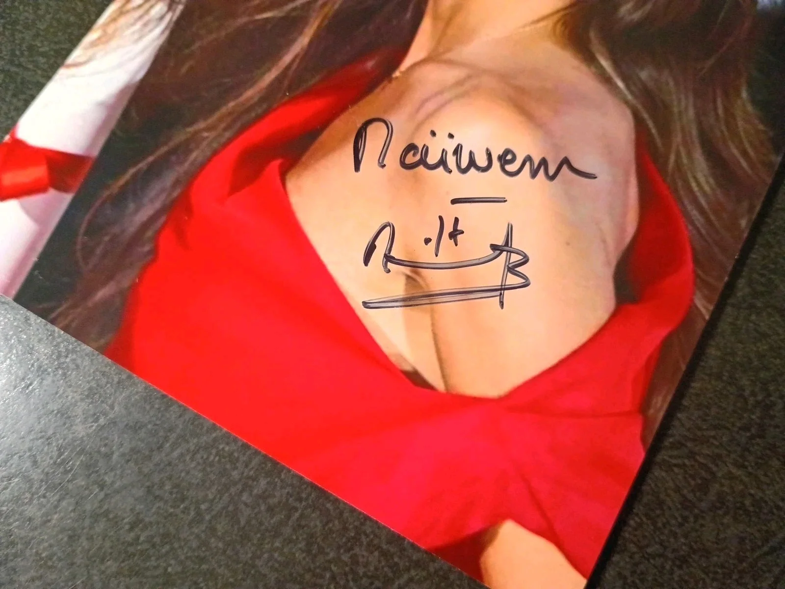 MAIWENN As DIVA Hand Signed Autograph 4X6 Photo / SEXY ACTRESS-THE FIFTH ELEMENT, image 2