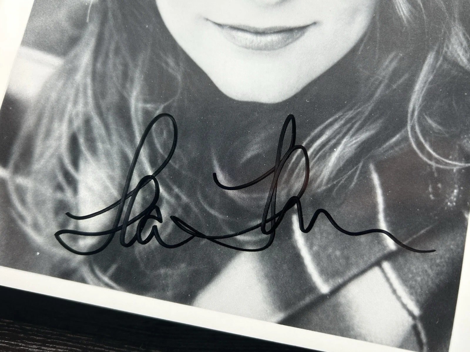 Lea Thompson — LEA THOMPSON SIGNED 8x10 PHOTO & MAGAZINE PAGE Autograph JSA Back to the Future, изображение 3