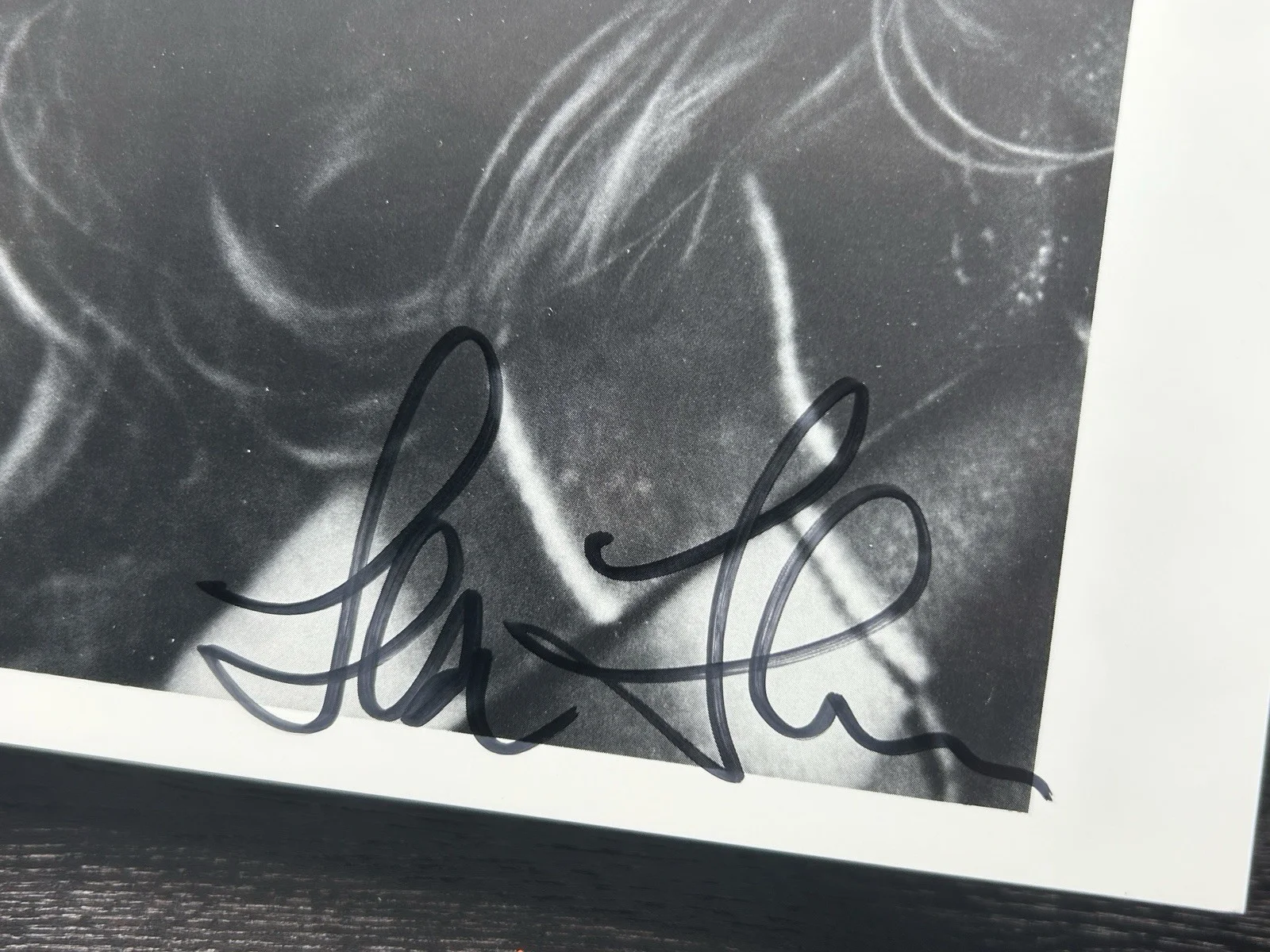 Lea Thompson — LEA THOMPSON SIGNED PHOTO & MAGAZINE PAGE Autograph JSA COA Back to the Future, изображение 3