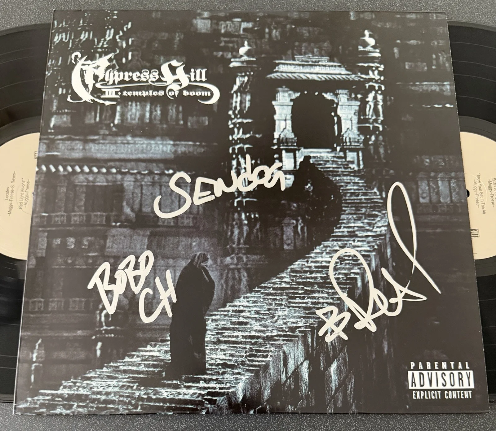 B-REAL, SEN DOG & ERIC BOBO SIGNED CYPRESS HILL TEMPLES OF BOOM VINYL LP JSA COA, изображение 2