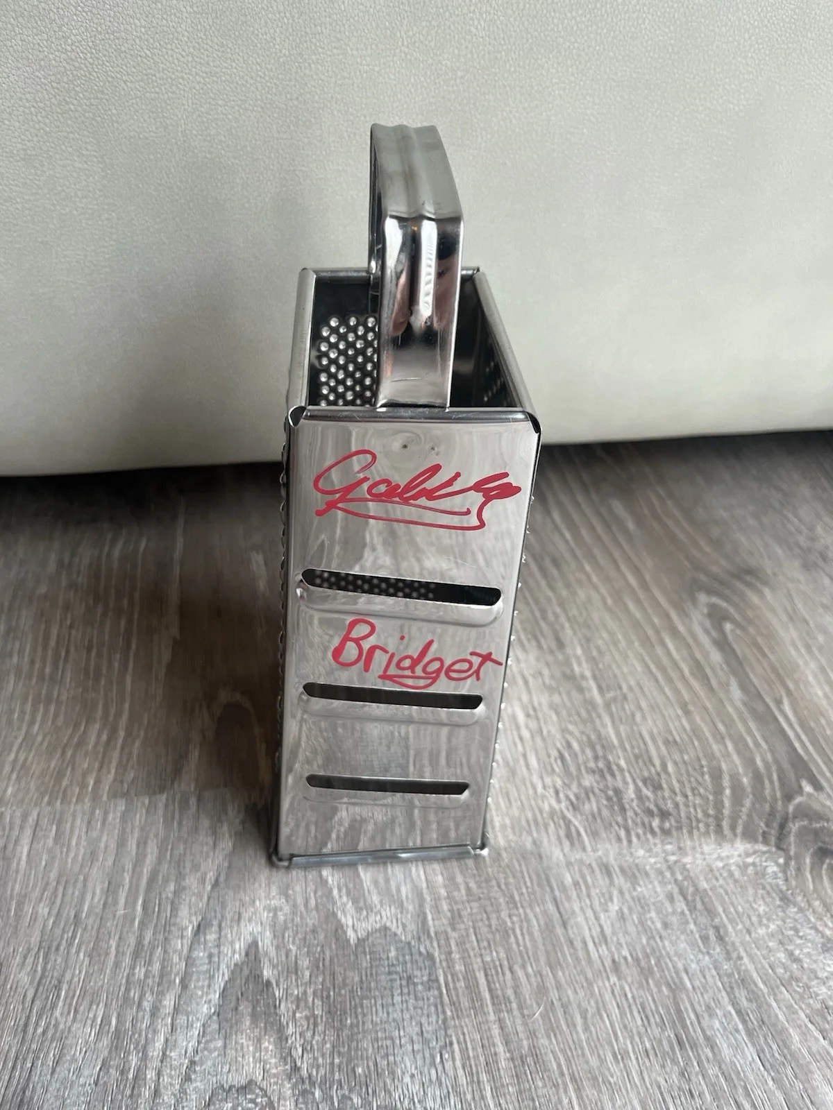 Gabrielle Echols — Gabrielle Echols Signed Cheese Grater Evil Dead Rise JSA COA HORROR AUTO, image 2