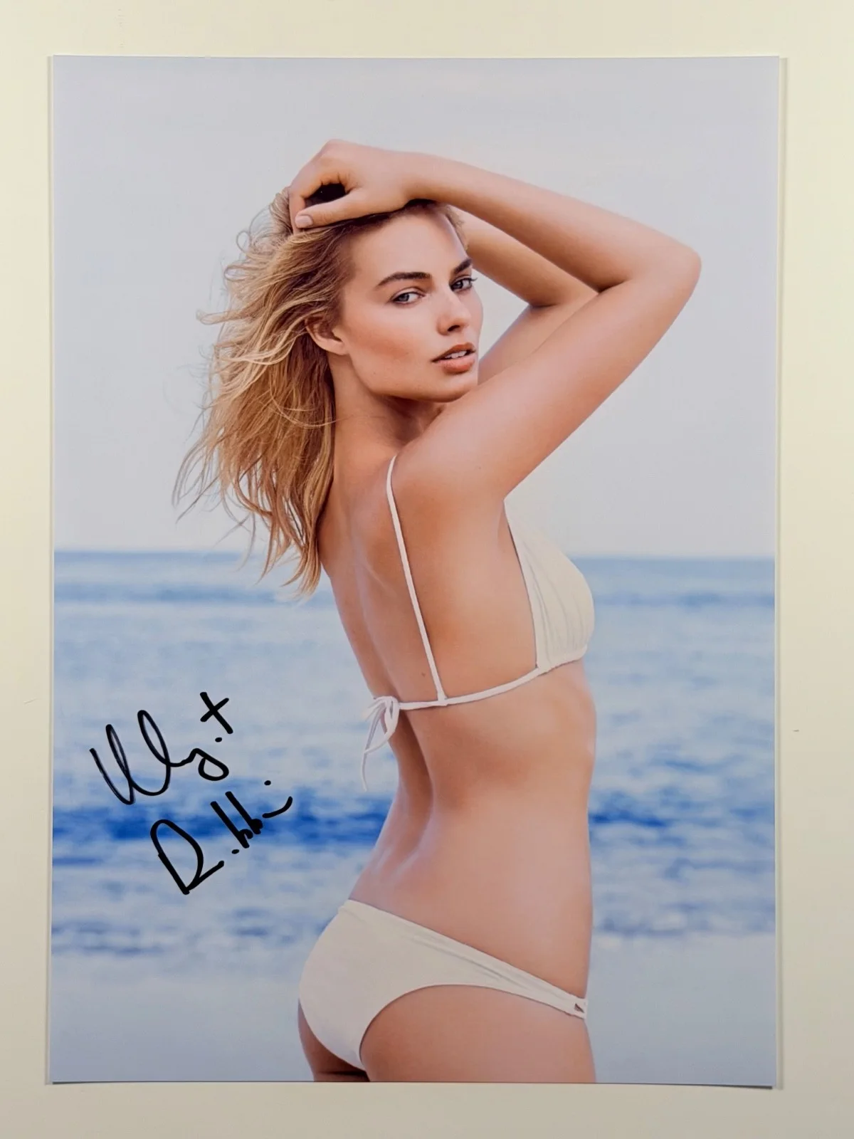 Margot Robbie — Margot Robbie Signed 8.5x11 Photo Auto COA Barbie Harley Quinn Inscribed