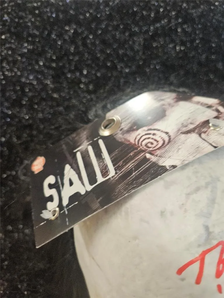 TOBIN BELL — TOBIN BELL HAND SIGNED AUTOGRAPHED BILLY PUPPET MASK INSCRIBED "JIG SAW" W/ COA, image 5