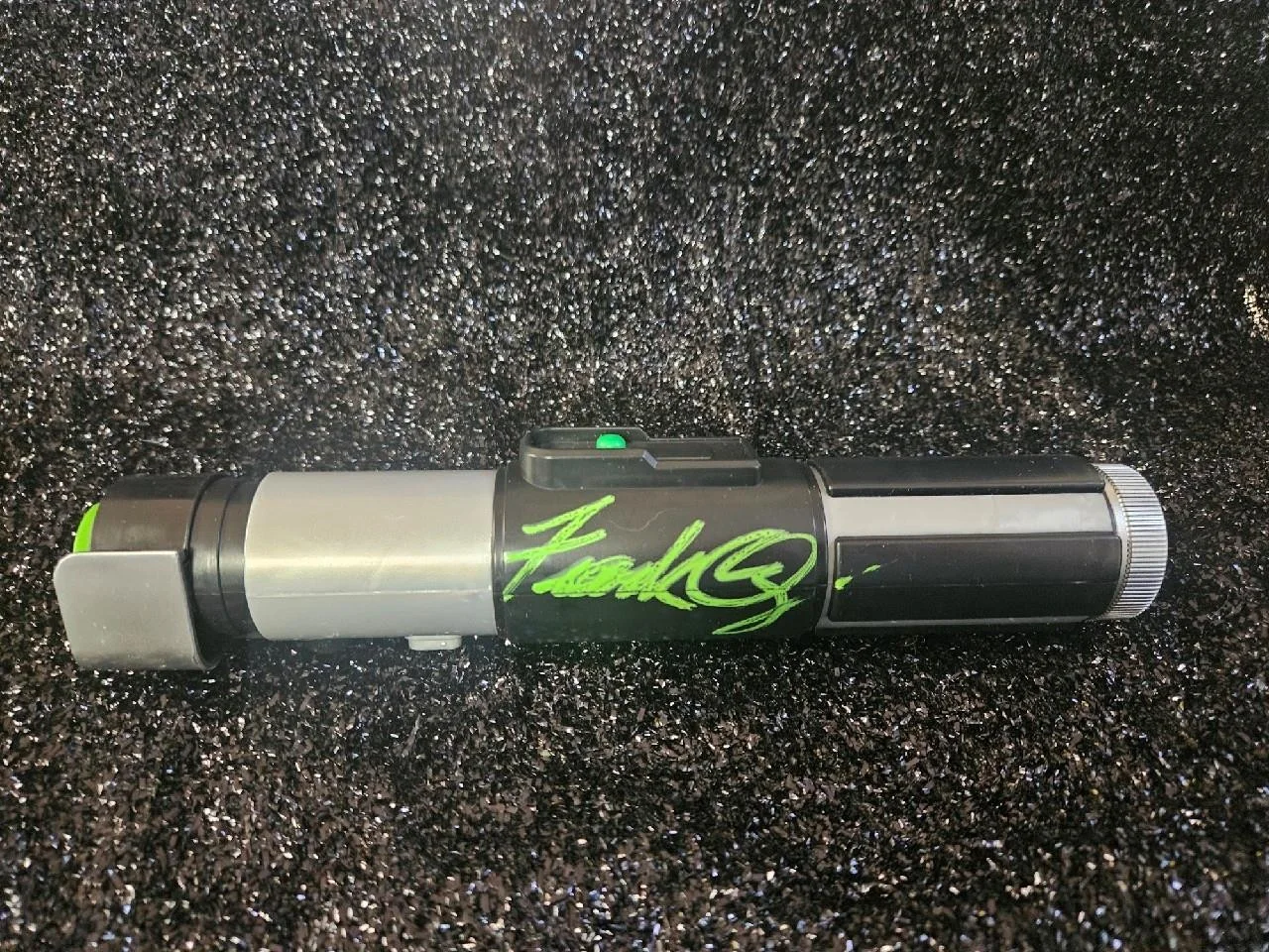 FRANK OZ — FRANK OZ YODA HAND SIGNED AUTOGRAPHED STAR WARS GREEN LIGHTSABER TOY REAL W/ COA, image 2