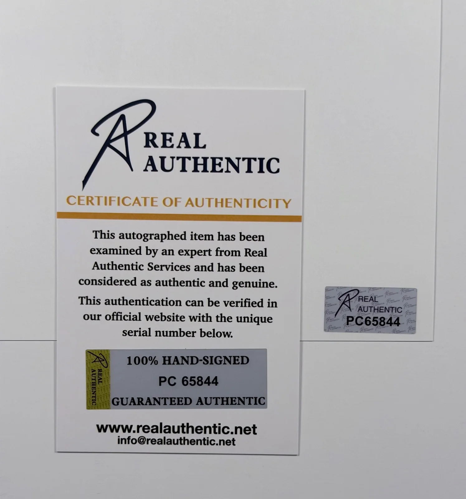 Selena Gomez — Selena Gomez Signed Autograph 8.5x11 Photo Certified Entertainment Memorabilia, изображение 3