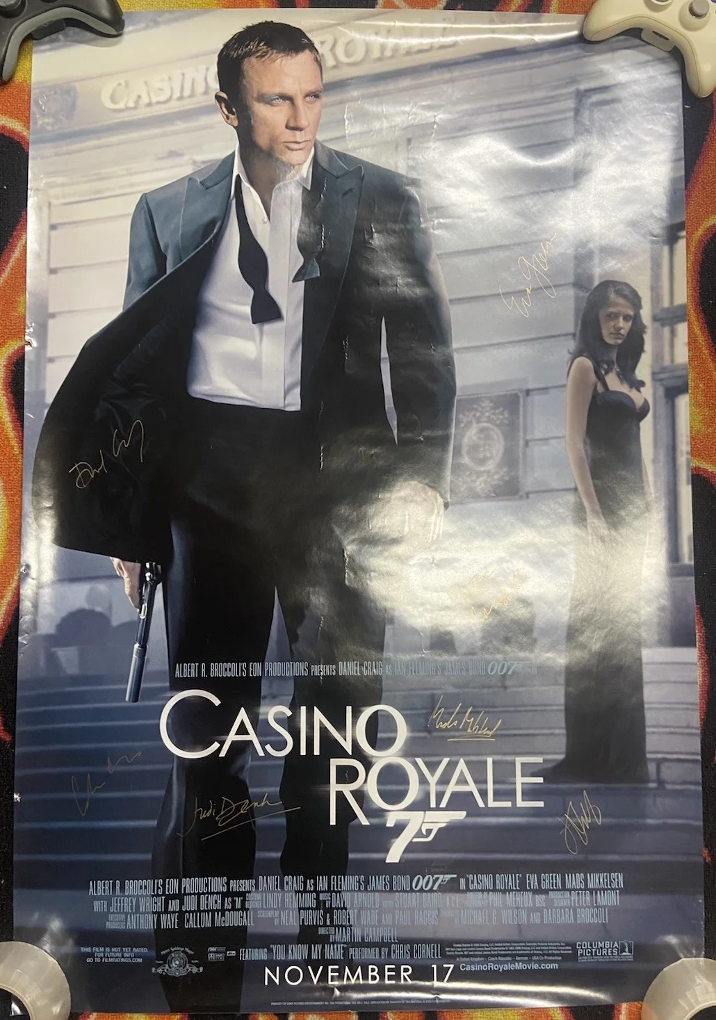 Daniel Craig — Casino Royal Movie Poster Cast Signed Daniel Craig Mads Mikkelsen Judi Dench, изображение 2