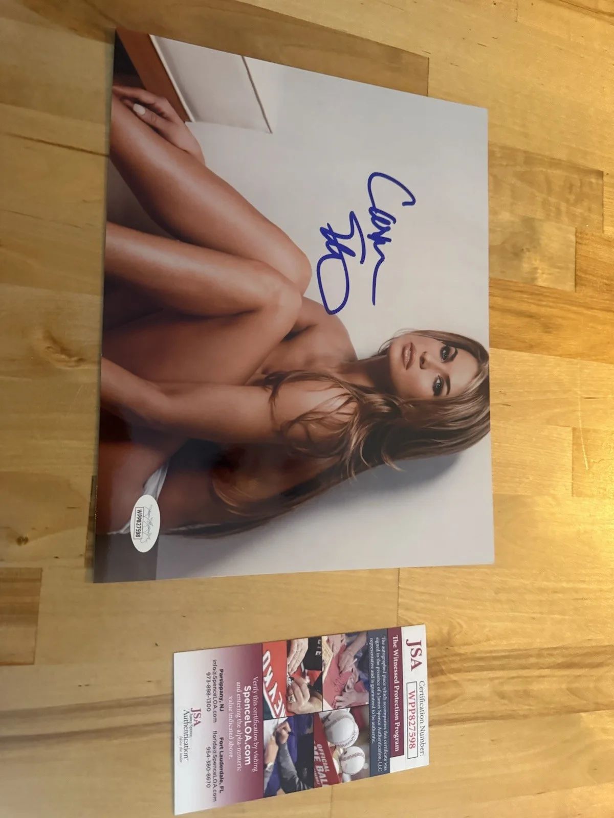 Carmen Electra — CARMEN ELECTRA Signed Auto MOVIE STAR MODEL 8x10 photo BECKETT BGS BAS COA, image 2
