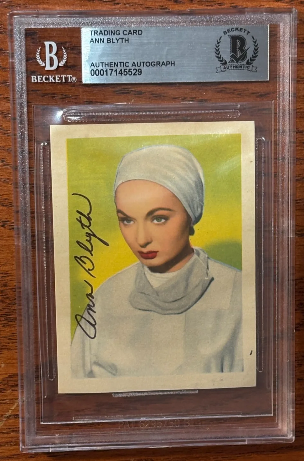 ANN BLYTH — RARE BECKETT BAS AUTHENTIC AUTO AUTOGRAPH ANN BLYTH ON 1950'S SPANISH MOVIE CARD, image 2