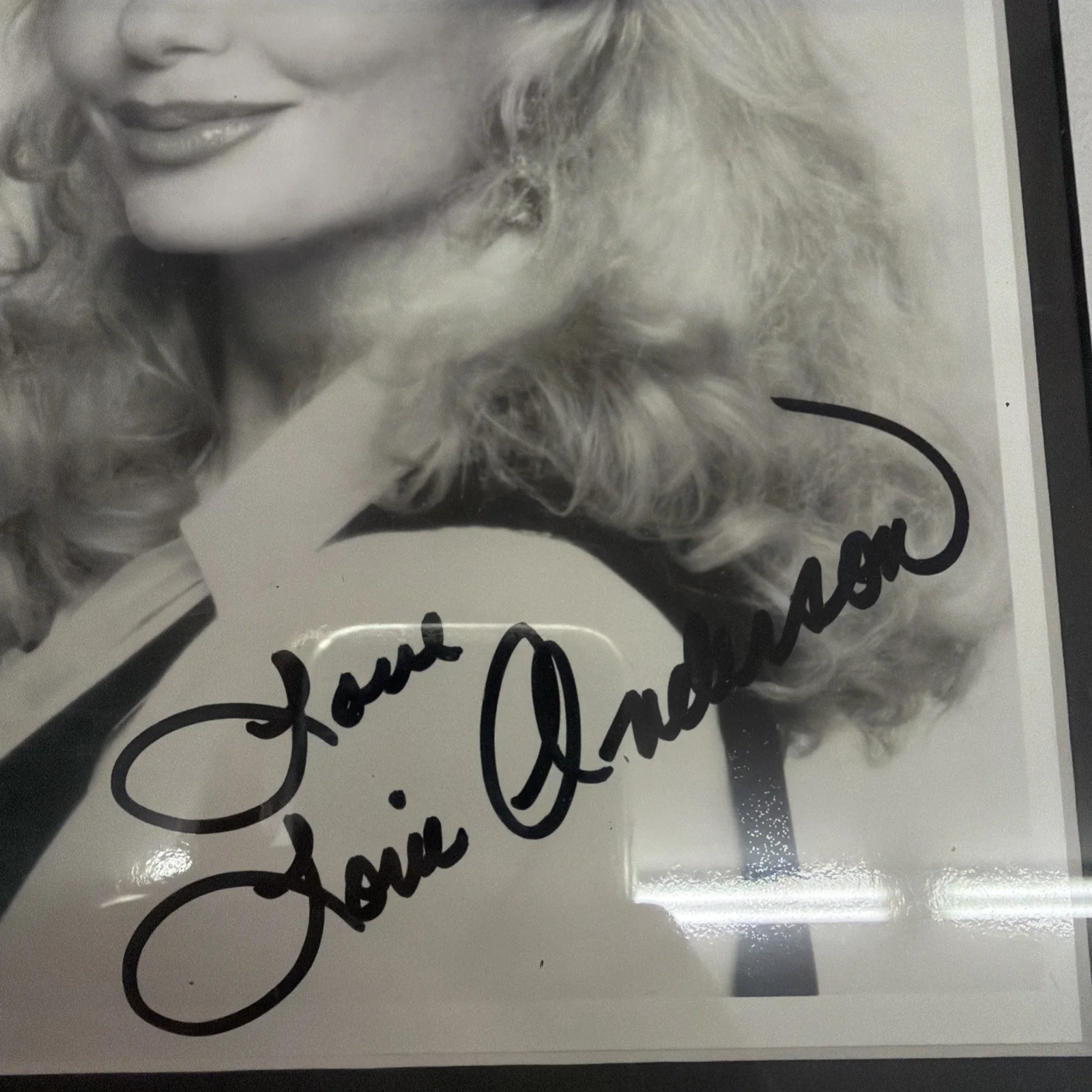 Loni Anderson Signed Photograph Framed, image 3