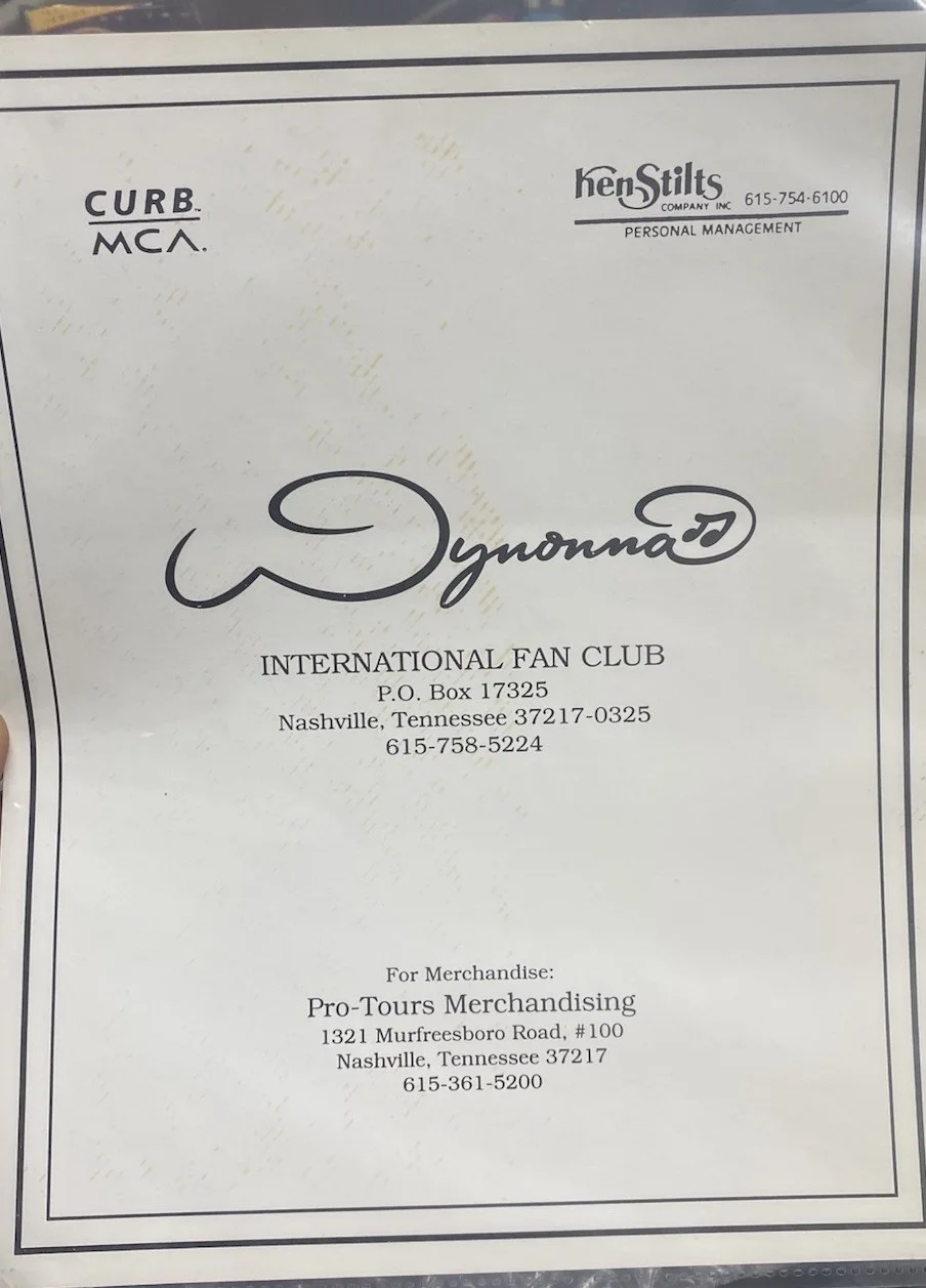 Wynonna Judd Autographed Photo Original with Fan Club Letter Music Memorabilia, изображение 2