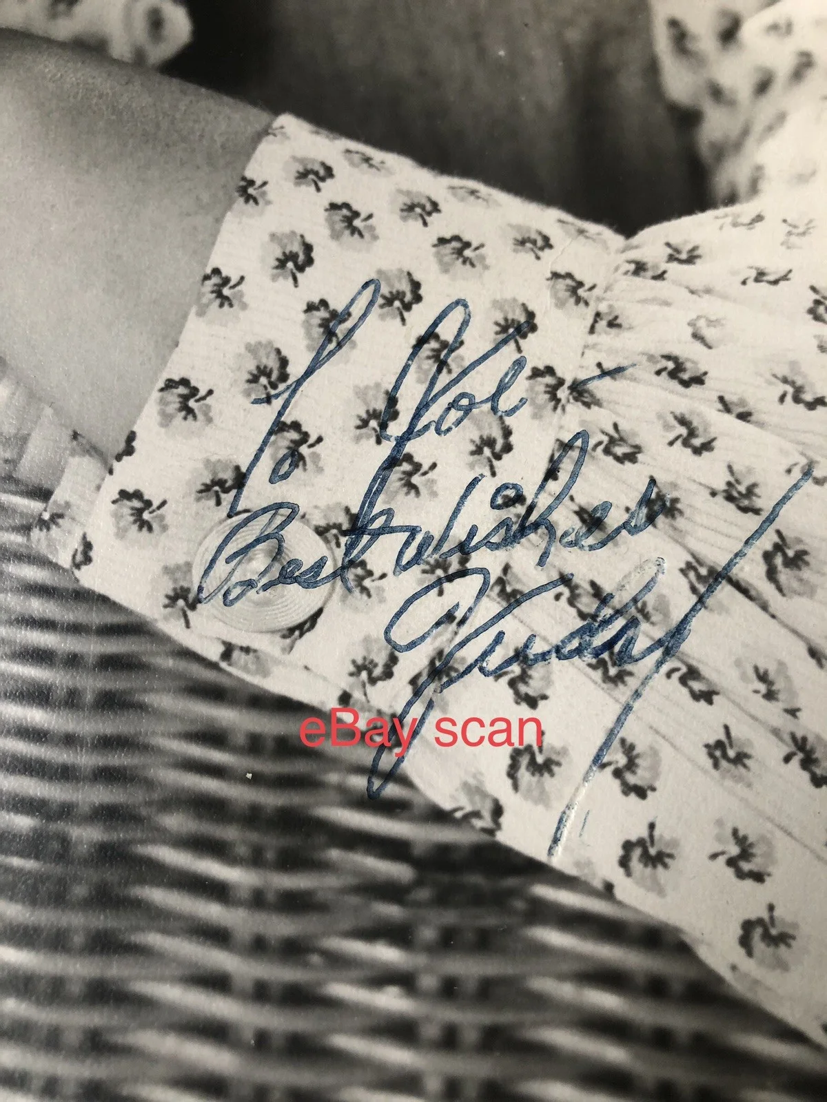 Judy Garland — JUDY GARLAND 11x14 SIGNED VINTAGE 1950's MOVIE STAR OVERSIZED AUTOGRAPH PHOTO, изображение 2