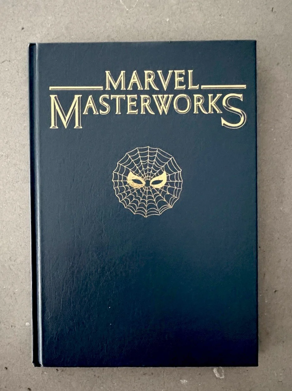 Stan Lee — STAN LEE MARVEL COMICS SIGNED AUTOGRAPH 1988 MARVEL MASTERWORKS HARDCOVER BOOK, image 2