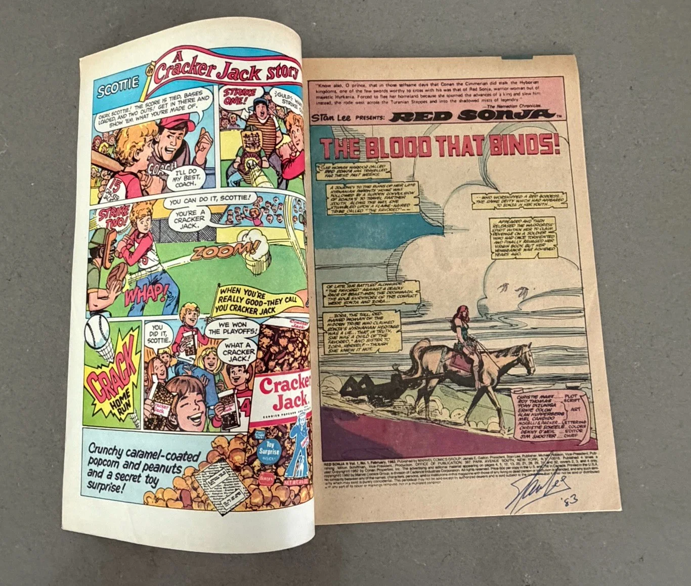 Stan Lee — STAN LEE MARVEL COMICS SIGNED AUTOGRAPH 1982 RED SONJA ISSUE #1 COMIC BOOK RARE, image 3