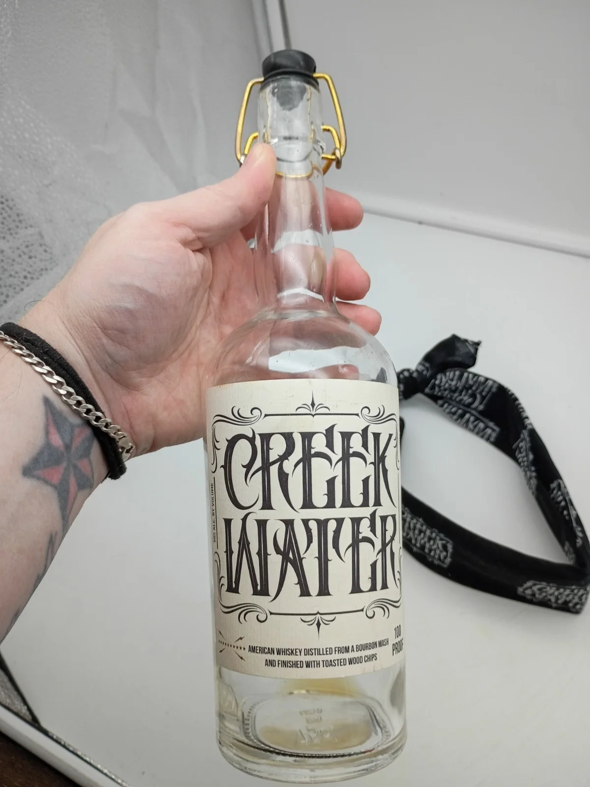 YELAWOLF Signed In Person Autograph 2019 STL Empty Creek Water Bottle & Bandanna, изображение 2