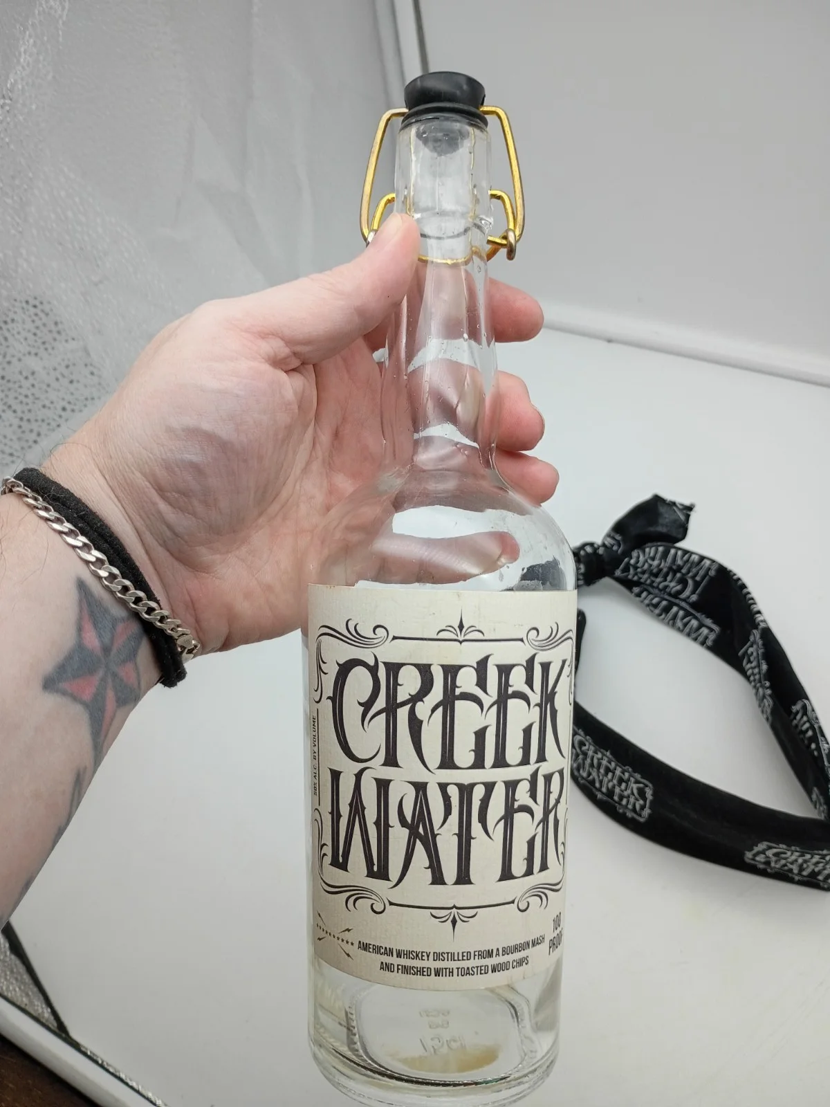 YELAWOLF Signed In Person Autograph 2019 STL Empty Creek Water Bottle & Bandanna, изображение 3
