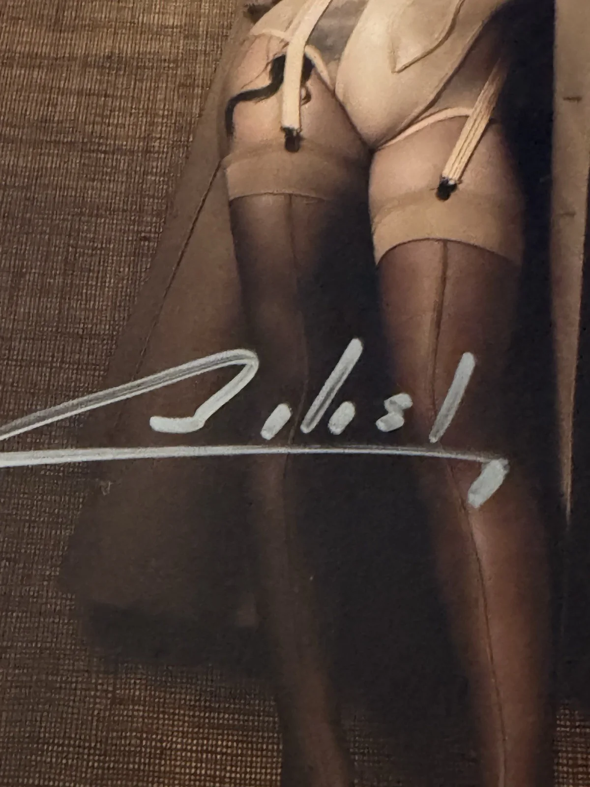 BILLIE EILISH Signed Autographed SEXY 8x10 Photo...MUSIC SUPERSTAR Dual COAs, изображение 2