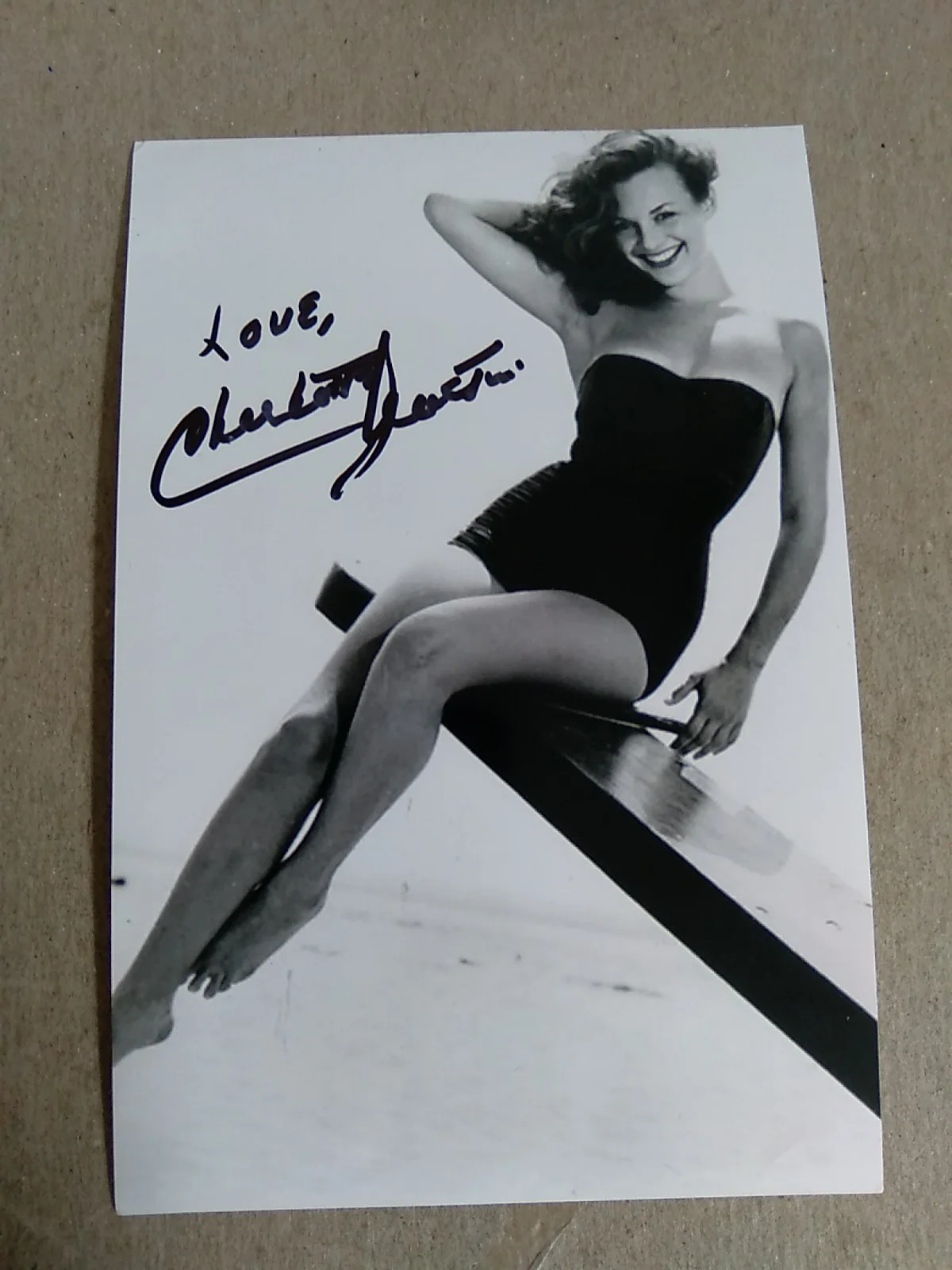 Charlotte Austin Actress Model Singer Autographed 6x4 Photo Signed, изображение 2