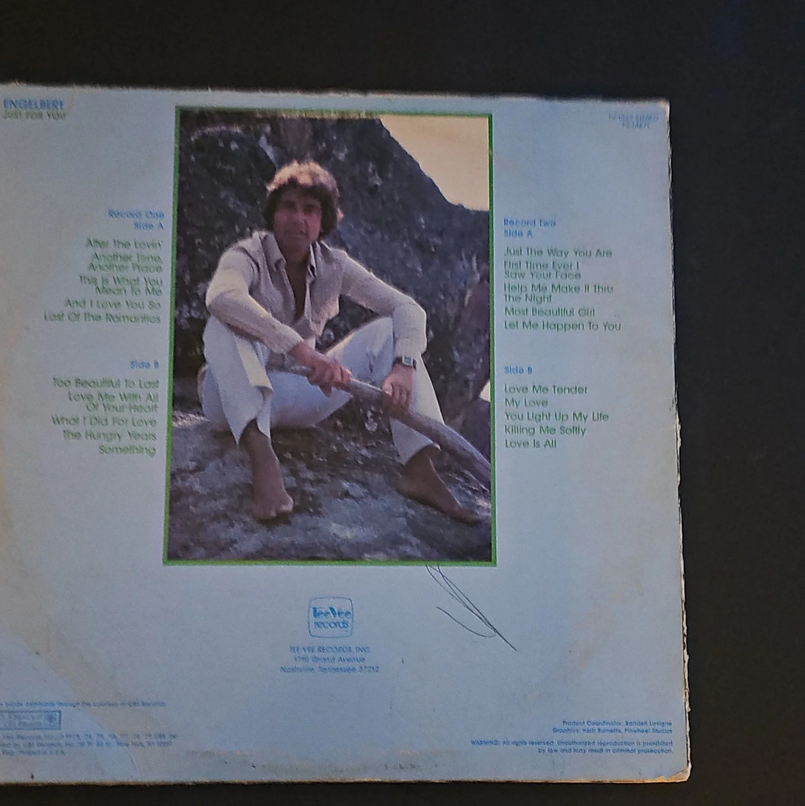 Engelbert "Love and You" Signed Autographed Vinyl LP Record Cover, изображение 2