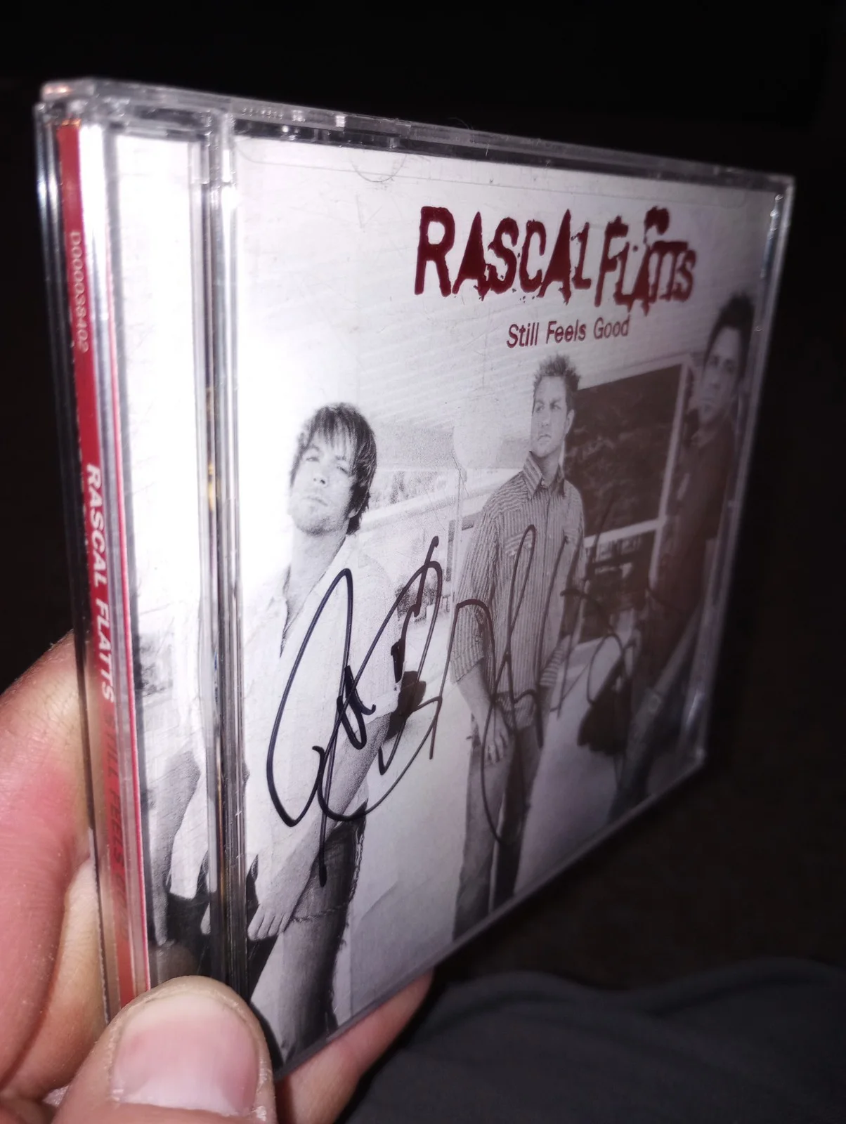 RASCAL FLATTS AUTHENTIC AUTOGRAPHED / SIGNED STILL FEELS GOOD CD, изображение 3