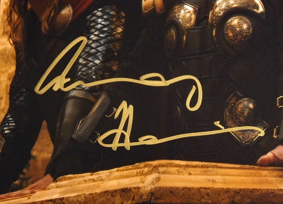 Anthony Hopkins — ANTHONY HOPKINS SIGNED in Gold Marker 8x10 (Marvel, Thor, Odin) - SWAU Certified, image 2