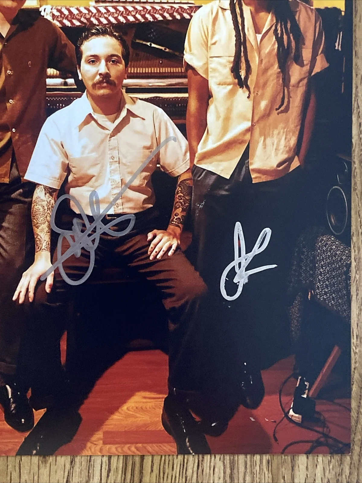 Thee Sacred Souls Autographed 8x10 Photo Complete Band, изображение 3