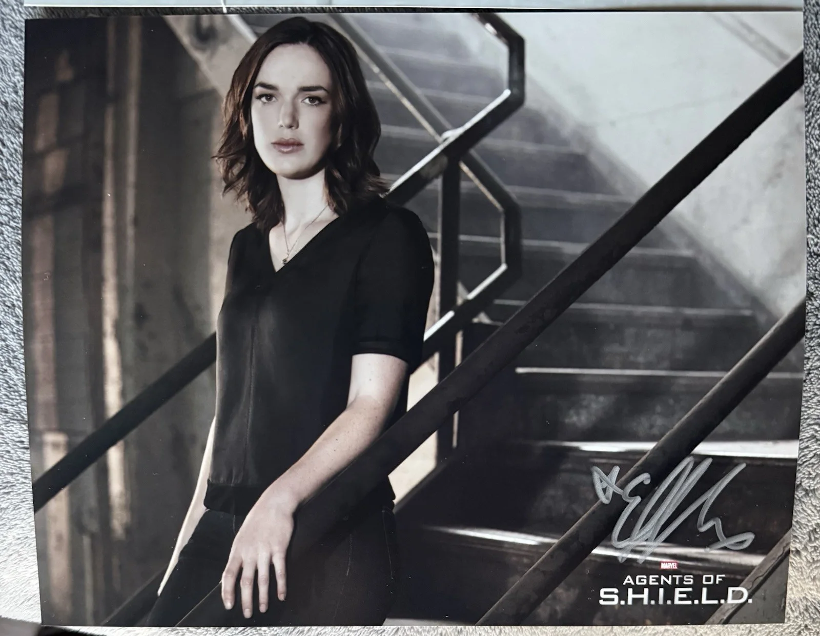 Agents of S.H.I.E.L.D. Signed 8x10 Photo Lot Brett Dalton Elizabeth Henstridge, изображение 3