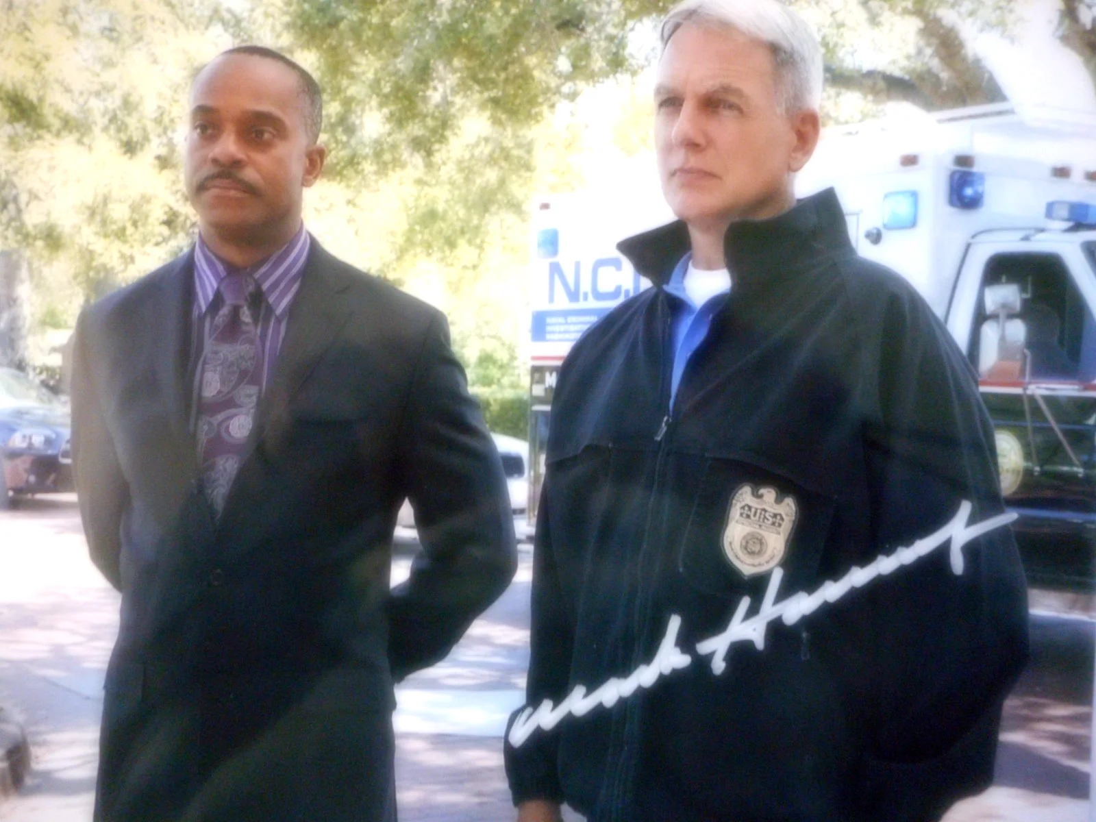 Mark Harmon — Mark Harmon signed NCIS Gibbs & Vance 8x10 Photo W/COA & #ed Holograms, изображение 2