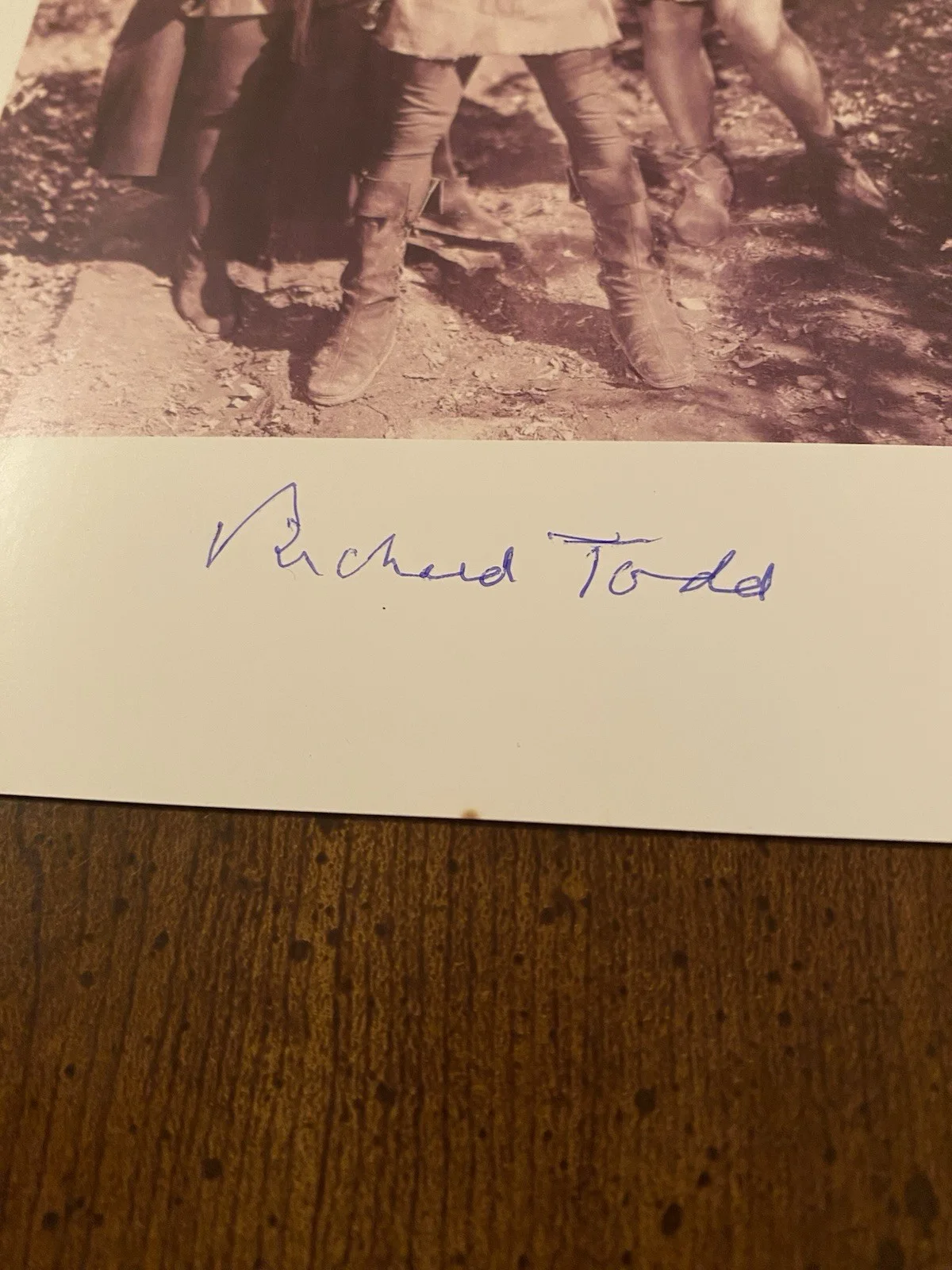 Richard Todd — Richard Todd Signed Autographed Photo With COA The Story Of Robin Hood Disney, изображение 3