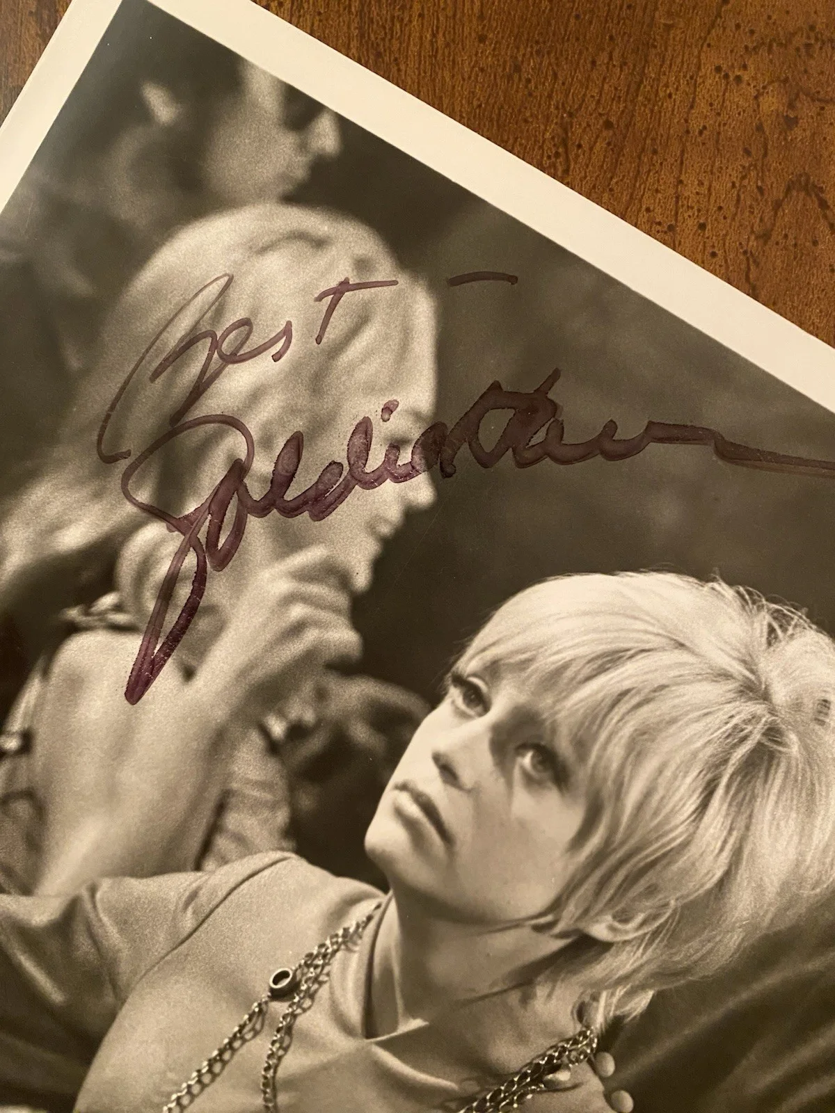 Goldie Hawn — Goldie Hawn Signed Autographed 8x10 Vintage Photo With COA Cactus Flower, изображение 2