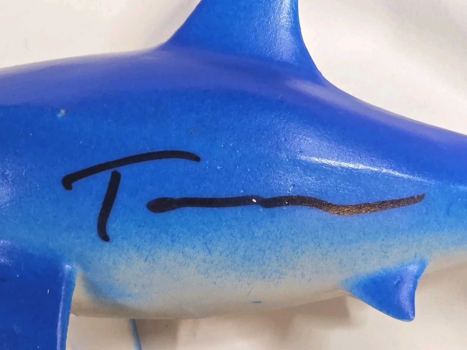 Tara Reid — Tara Reid Signed Sharknado Shark Toy w/ BAM Box COA & SEALED Sharknado Blue Ray, изображение 2