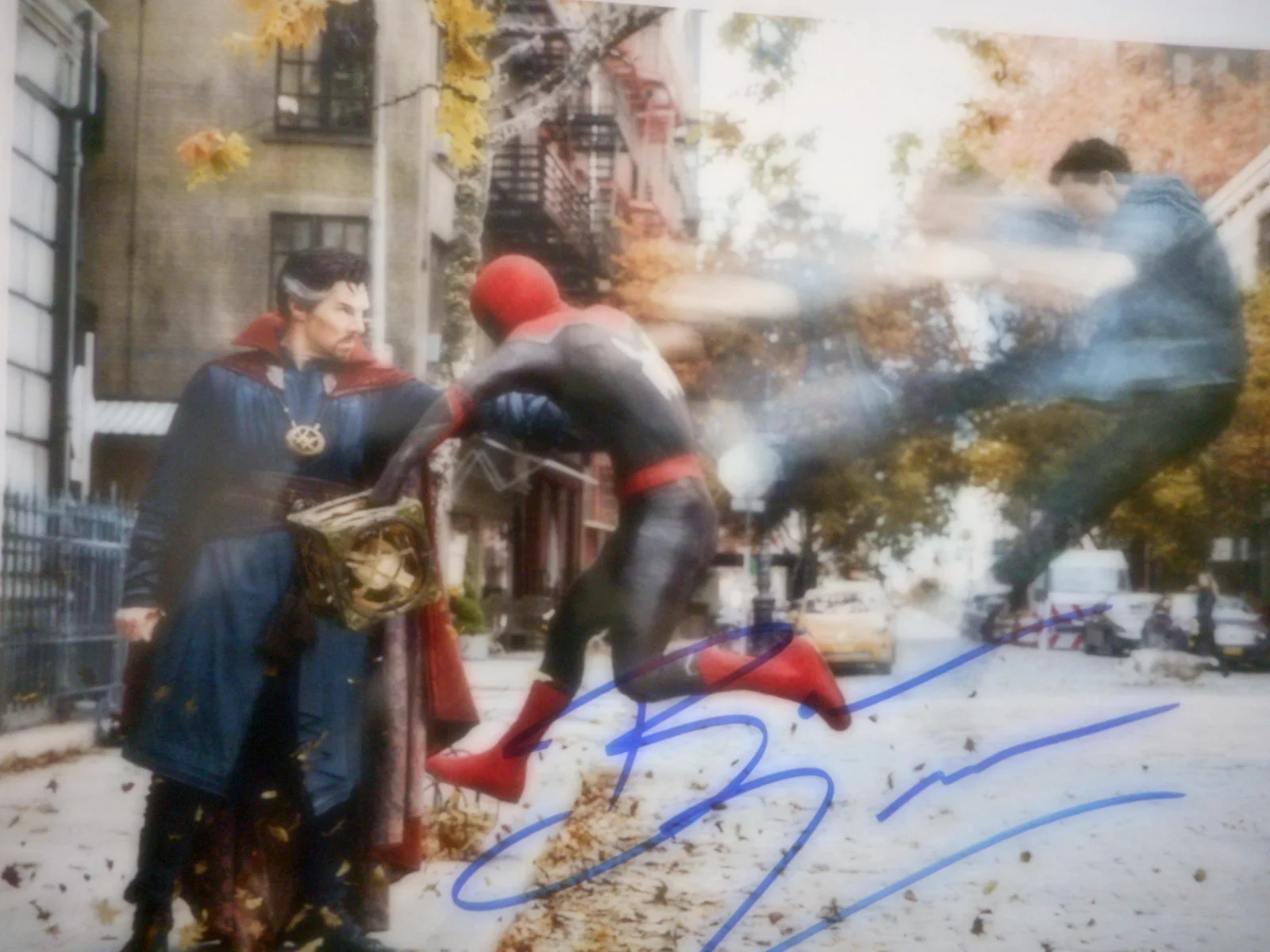 Benedict Cumberbatch — Benedict Cumberbatch signed DR STRANGE Spiderman 8x10 Photo W/COA # Holo, image 2