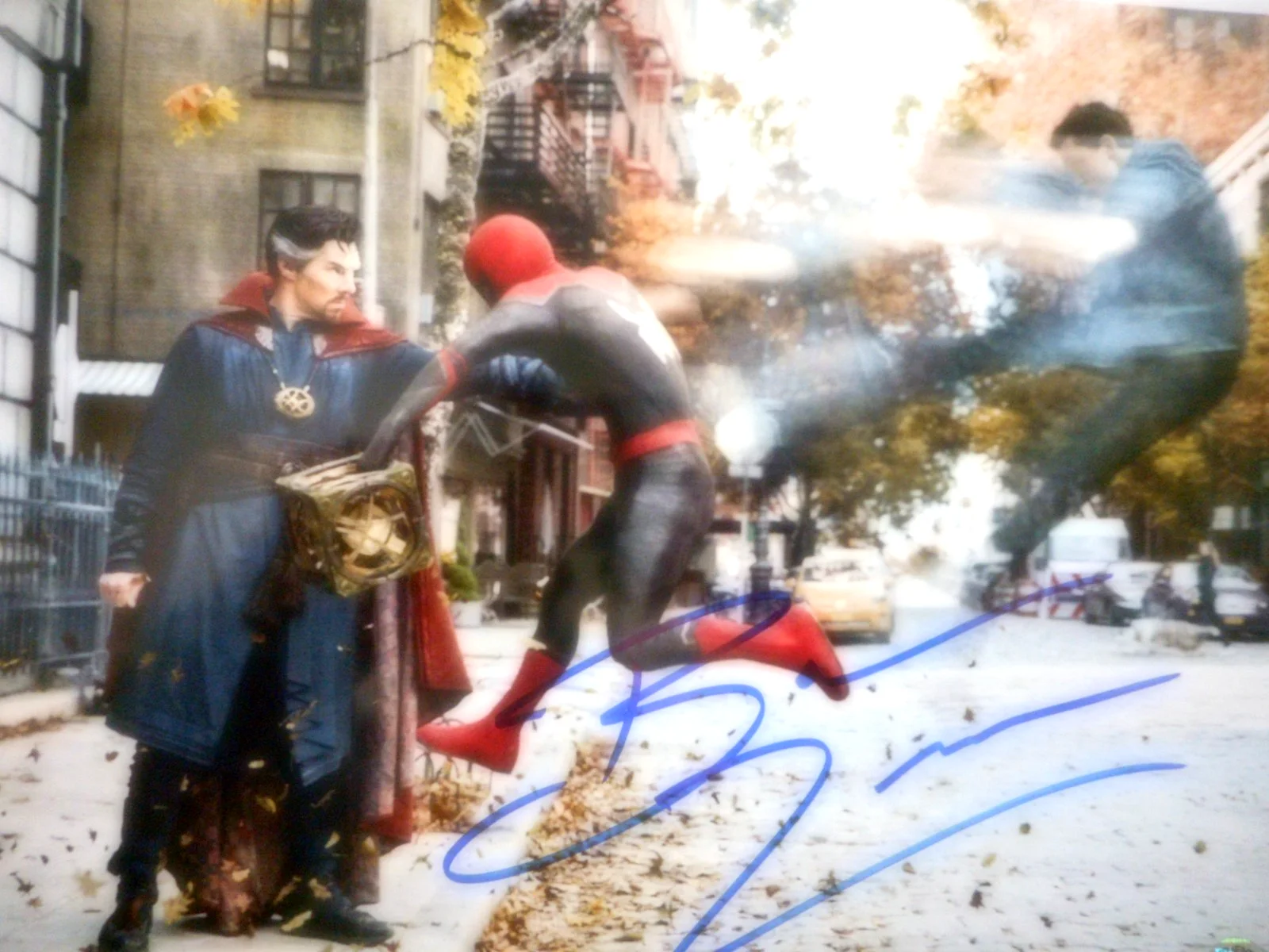 Benedict Cumberbatch — Benedict Cumberbatch signed DR STRANGE Spiderman 8x10 Photo W/COA # Holo, image 3