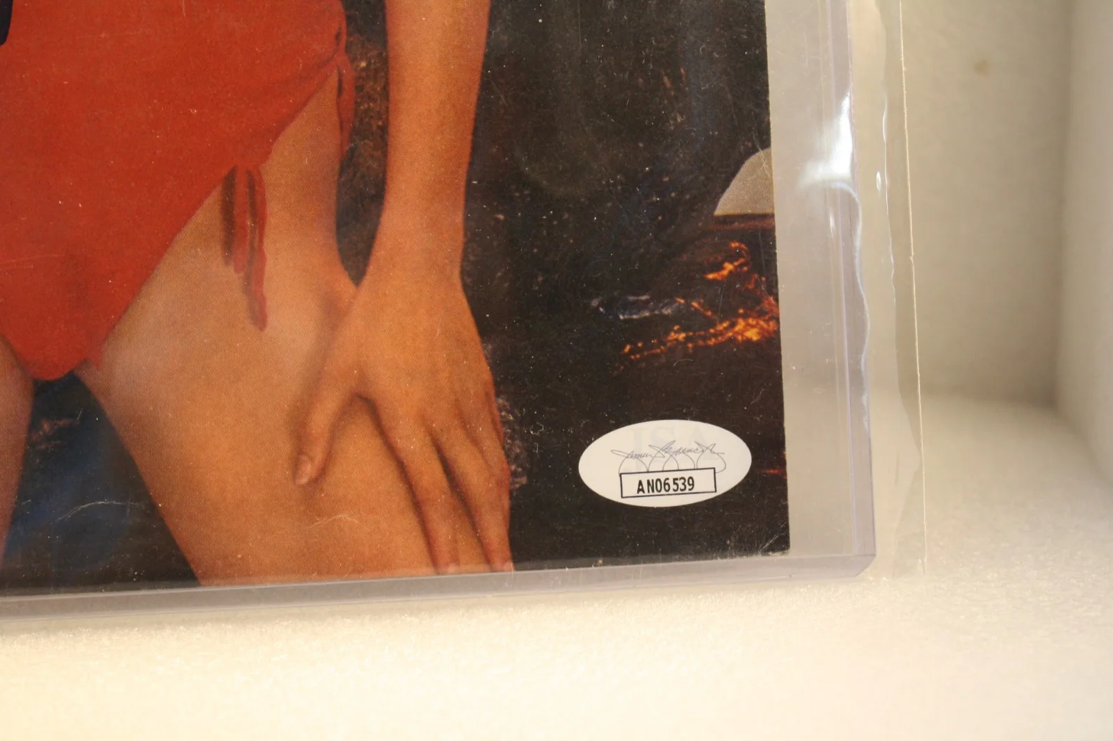 Tanya Roberts — Tanya Roberts Autographed PLAYBOY Cover JSA Authentication, image 2